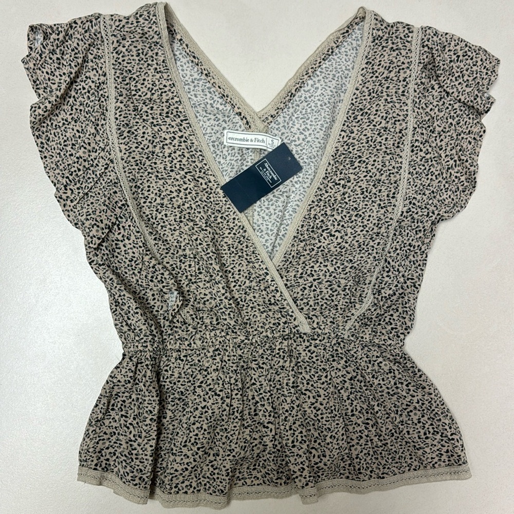 A & F top